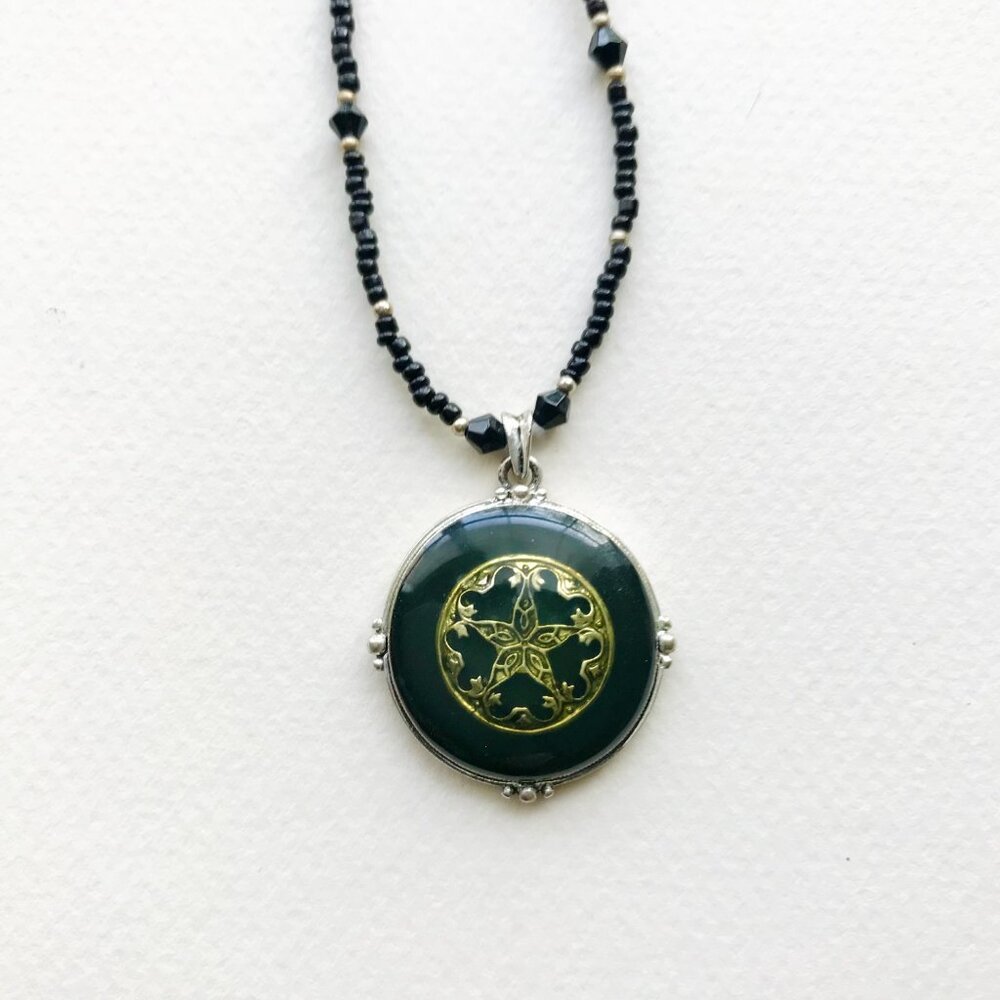 Vintage 2028 Jewelry Beaded Necklace w/ Star Medallion